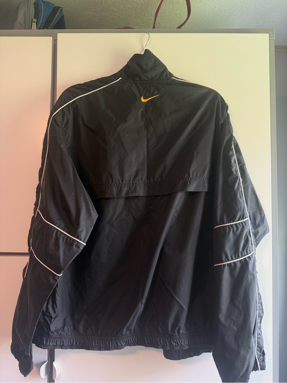 Nike Black Windbreaker Jacket with White Piping and Yellow Logo - Picture 5 of 6